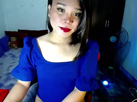 Urassiansweetcummer online show from July 9, 2:26 am