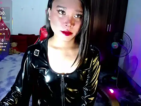 Urassiansweetcummer online show from July 27, 1:45 am