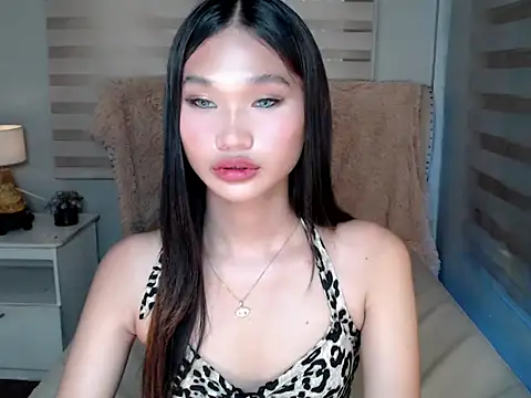 Snapshot of universal_slutt chatting on October 24, 4:25 pm universal slutt online show from October 24, 4:25 pm