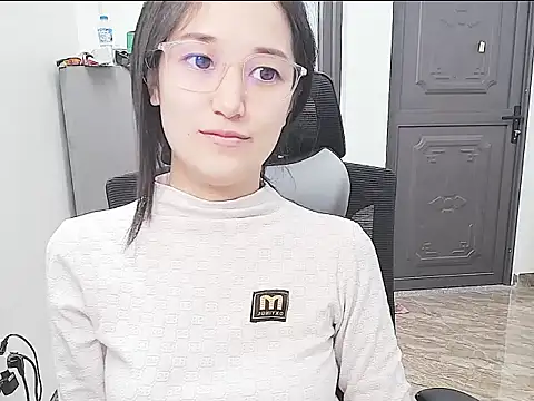 Shulee21 online show from October 22, 2:34 am