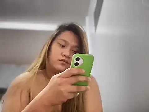 Snapshot of scarletx chatting on February 4, 5:41 pm scarletx online show from February 4, 5:41 pm