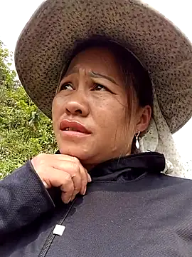 Phiphi135 online show from April 4, 2:54 am