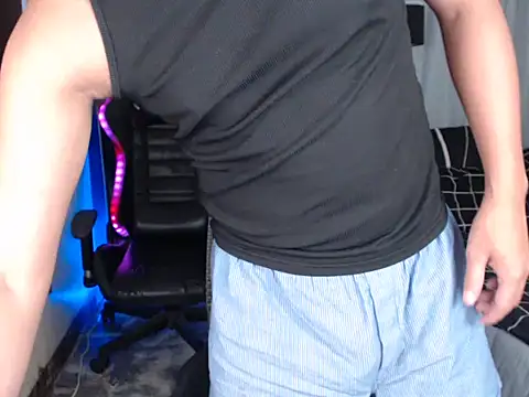alexsuckable01 online show from May 16, 1:02 am