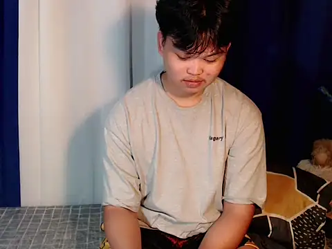 Snapshot of Reynelcock chatting on October 22, 4:40 pm Reynelcock online show from October 22, 4:40 pm