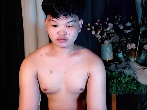 Snapshot of Reynelcock chatting on October 28, 9:17 pm Reynelcock online show from October 28, 9:17 pm