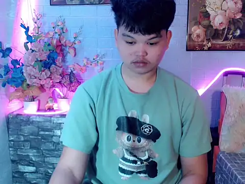 Reynelcock online show from May 30, 4:15 pm