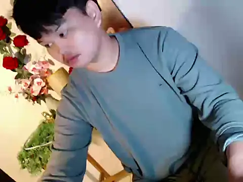 Reynelcock online show from June 19, 5:23 am