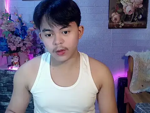 urguy toshi online show from July 4, 1:39 pm