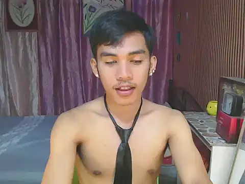 urhot chany online show from December 3, 5:33 pm