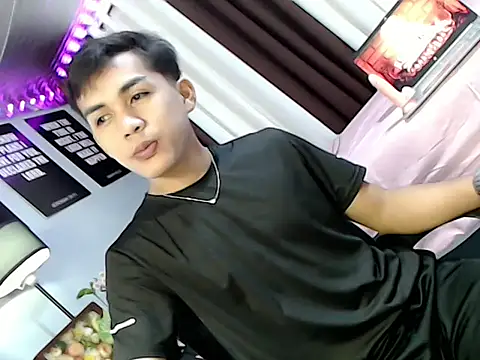Snapshot of urhot_chany chatting on August 6, 6:10 pm urhot chany online show from August 6, 6:10 pm