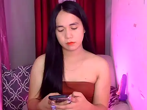 Snapshot of SexyMica69 chatting on October 28, 3:43 am SexyMica69 online show from October 28, 3:43 am