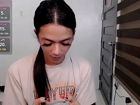 slimladyxoxo online show from February 11, 7:13 am