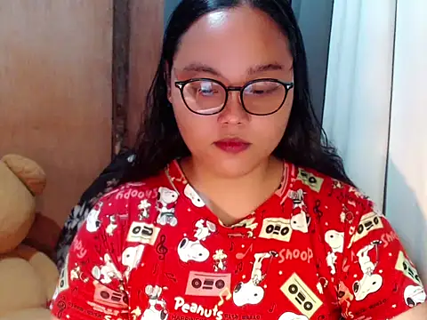 Snapshot of _Lylia chatting on November 19, 12:10 am Lylia online show from November 19, 12:10 am