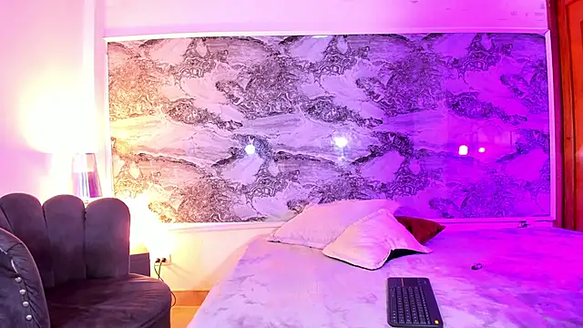 miss daphnevega online show from December 3, 5:48 am