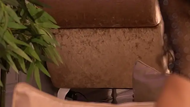 Snapshot of KendalJolly chatting on September 18, 6:10 pm KendalJolly online show from September 18, 6:10 pm