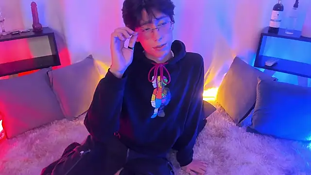 Snapshot of luixdust_ chatting on September 23, 5:10 am luixdust online show from September 23, 5:10 am