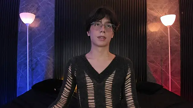 Snapshot of luixdust_ chatting on November 19, 5:51 am luixdust online show from November 19, 5:51 am