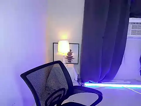 Snapshot of Filipina_milker chatting on October 12, 1:43 pm Filipina milker online show from October 12, 1:43 pm