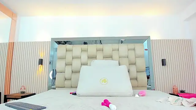 Snapshot of ikia_lopez_ chatting on December 13, 7:53 pm ikia lopez online show from December 13, 7:53 pm