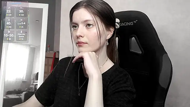 cute elfy  online show from September 24, 2:09 pm