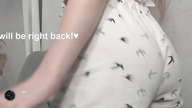 cute elfy  online show from November 1, 11:23 am