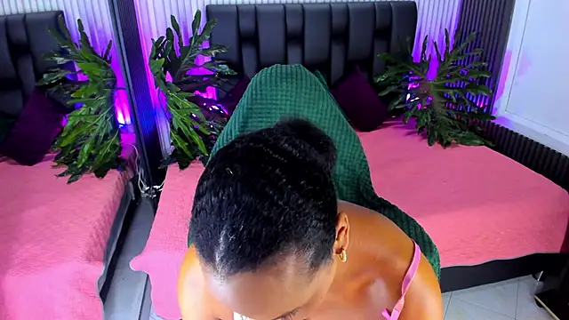 AriebonyBrooke online show from October 8, 11:41 am