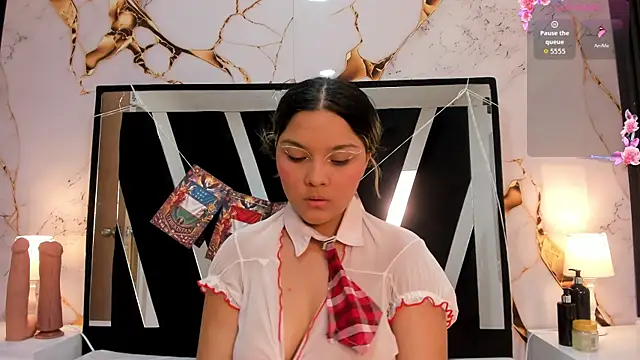 Snapshot of Wonderkloe_ chatting on July 8, 8:46 pm Wonderkloe online show from July 8, 8:46 pm