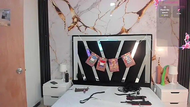 Snapshot of Wonderkloe_ chatting on July 11, 2:53 pm Wonderkloe online show from July 11, 2:53 pm