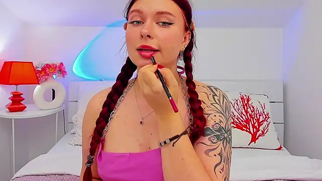 Snapshot of LizyBex chatting on July 11, 12:19 pm LizyBex online show from July 11, 12:19 pm