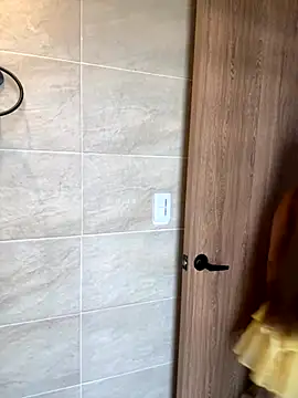 Snapshot of Nikii__ chatting on November 10, 12:15 pm Nikii online show from November 10, 12:15 pm