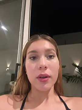 Snapshot of Nikii__ chatting on June 14, 2:24 am Nikii online show from June 14, 2:24 am