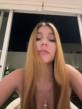 Snapshot of Nikii__ chatting on July 7, 1:30 am Nikii online show from July 7, 1:30 am