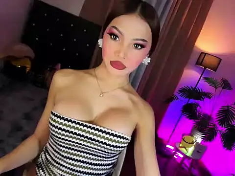 Snapshot of Asianprincess69 chatting on July 18, 9:57 am Asianprincess69 online show from July 18, 9:57 am