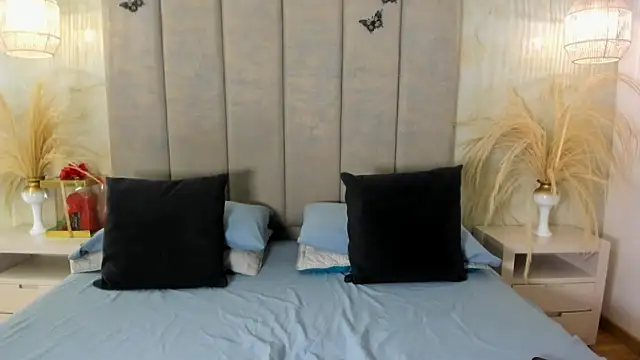 Snapshot of leaahcashh chatting on October 23, 9:35 pm leaahcashh online show from October 23, 9:35 pm