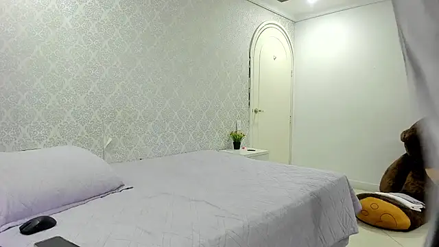 BeccaReedd online show from November 9, 11:08 am