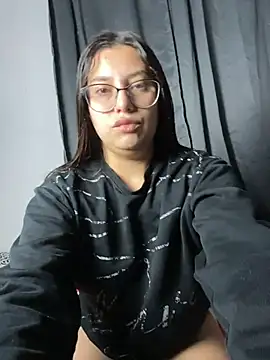 Snapshot of Velma_star chatting on August 1, 10:14 am Velma star online show from August 1, 10:14 am