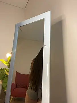 Lovely Waifu online show from May 4, 2:46 pm