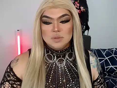 Snapshot of michellevixen922 chatting on November 4, 11:59 pm michellevixen922 online show from November 4, 11:59 pm