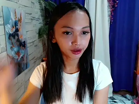 Snapshot of Simi_Ipit chatting on July 24, 3:21 pm Simi Ipit online show from July 24, 3:21 pm