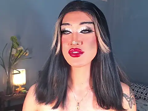 Snapshot of AleinaCroft chatting on December 2, 3:23 am AleinaCroft online show from December 2, 3:23 am