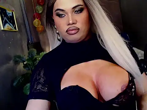 KitSmithCumerr online show from November 19, 9:42 am