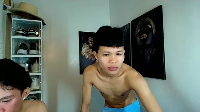 crazyasiantwink online show from October 11, 5:17 am