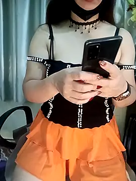 Snapshot of Lam-Di chatting on October 3, 12:29 am Lam-Di online show from October 3, 12:29 am