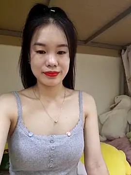 Snapshot of Baby-ladytits2025 chatting on September 18, 3:36 pm Baby-ladytits2025 online show from September 18, 3:36 pm