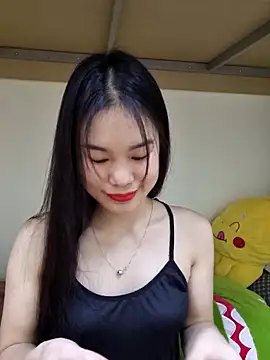 Snapshot of Baby-ladytits2025 chatting on October 13, 4:07 pm Baby-ladytits2025 online show from October 13, 4:07 pm