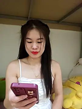 Snapshot of Baby-ladytits2025 chatting on November 9, 6:23 am Baby-ladytits2025 online show from November 9, 6:23 am