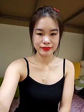 Snapshot of Baby-ladytits2025 chatting on December 4, 2:43 am Baby-ladytits2025 online show from December 4, 2:43 am