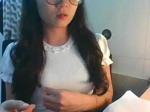 Snapshot of Linzly chatting on October 12, 4:39 pm Linzly online show from October 12, 4:39 pm