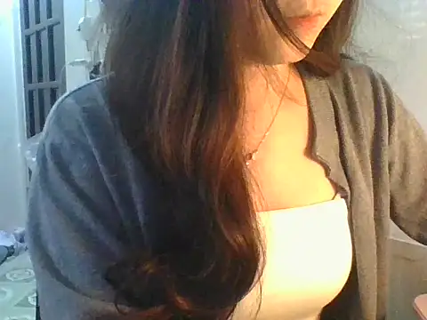 Snapshot of Linzly chatting on November 13, 2:21 am Linzly online show from November 13, 2:21 am