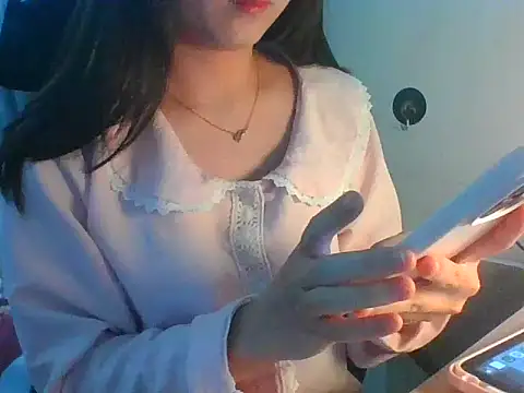 Snapshot of Linzly chatting on November 21, 5:00 pm Linzly online show from November 21, 5:00 pm